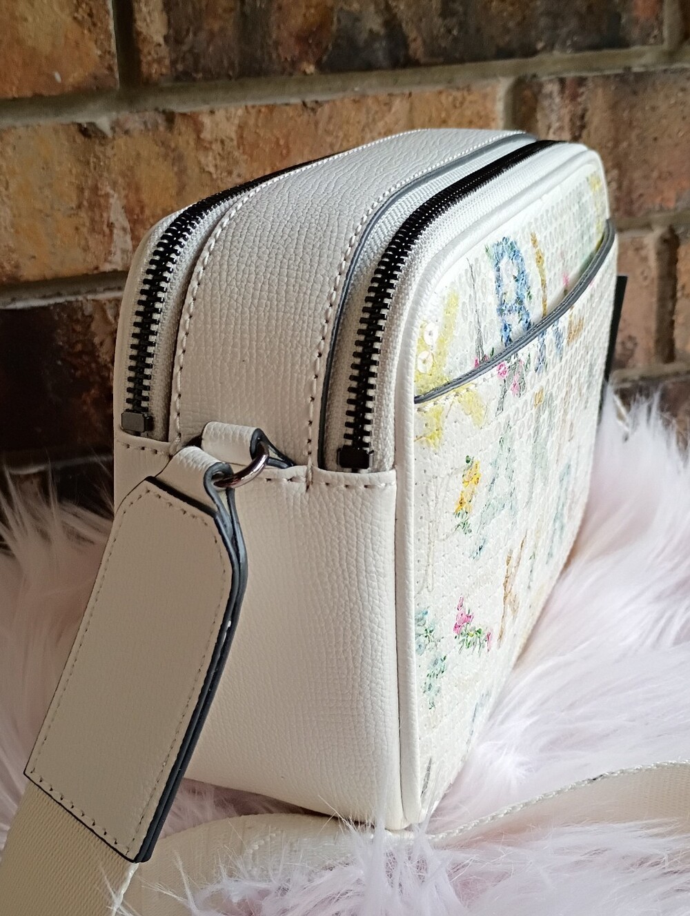 NEW Karl Lagerfeld Paris White Sequin Logo Floral Maybelle Crossbody Bag - Picture 5 of 16